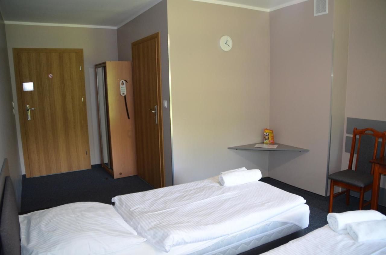 Отель Hotel Tenis Chrząstowice-9